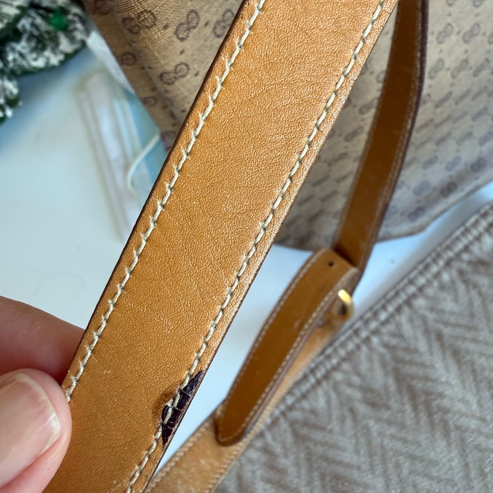 Gucci Brown Monogram Shoulder Bag - Picture 6 of 6